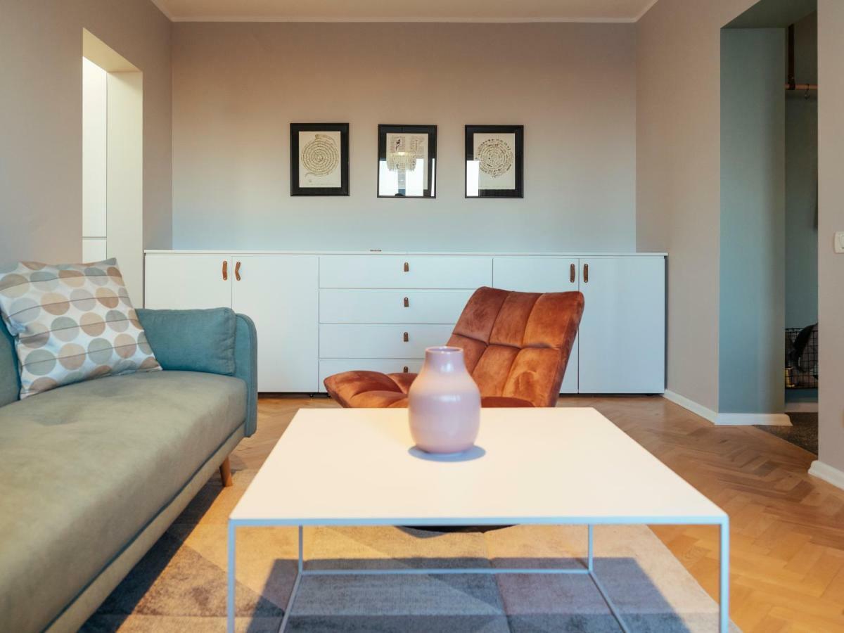 Parklake Design Apartment - Fabulous View - Netflix Bukares Bagian luar foto